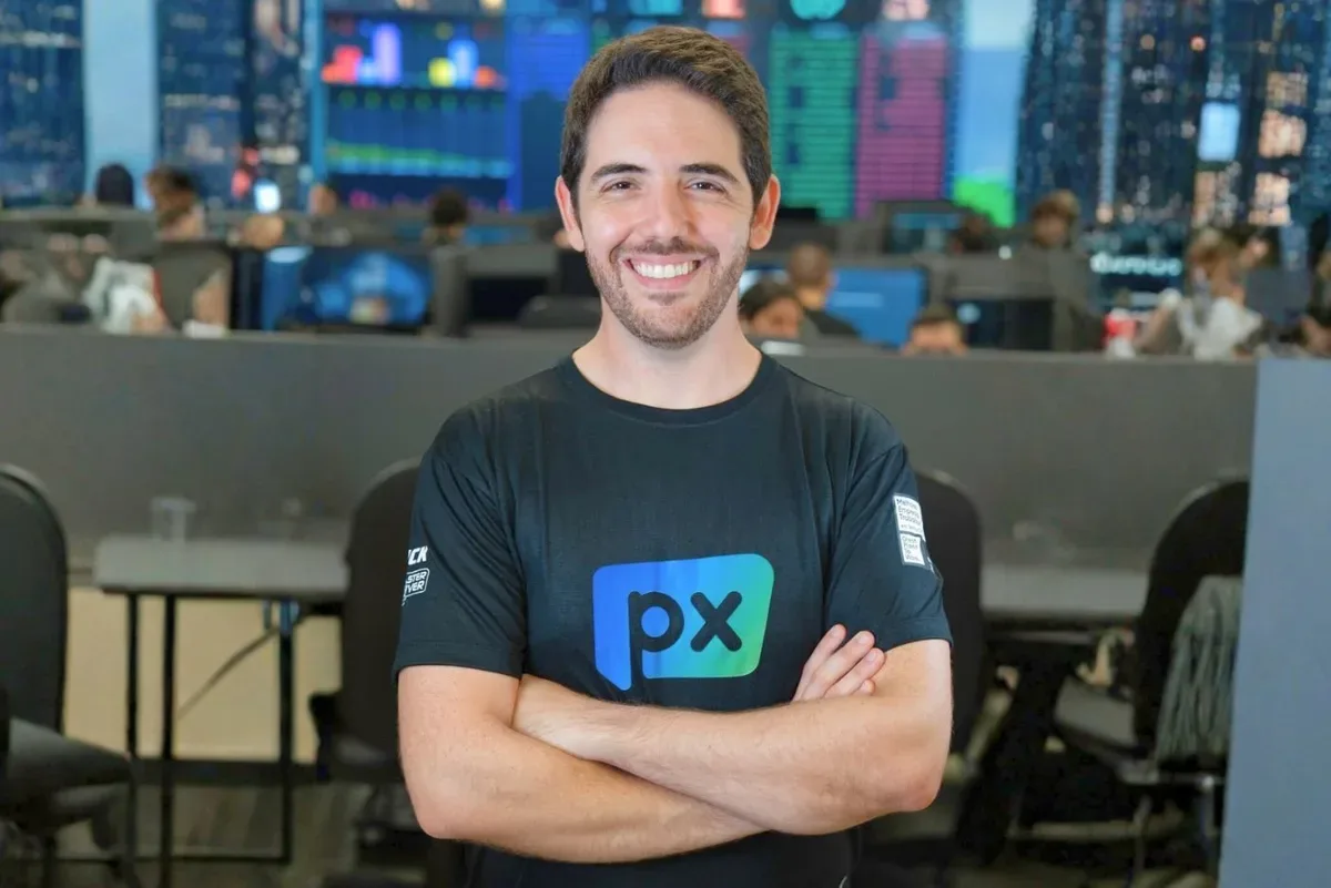 Pedro Carneiro of PX, photographed by Exame.